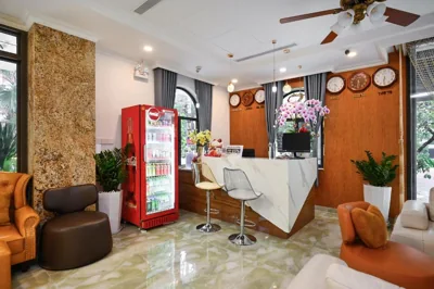 Ly Ly Luxury Hotel – Foto’s 9